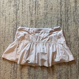 Lululemon tennis skirt white with ruffle detail